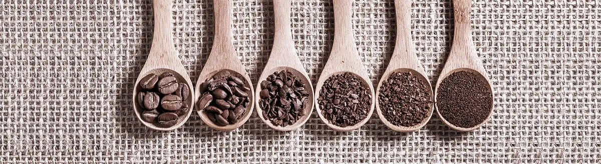 Kaffeebohnen Löffel